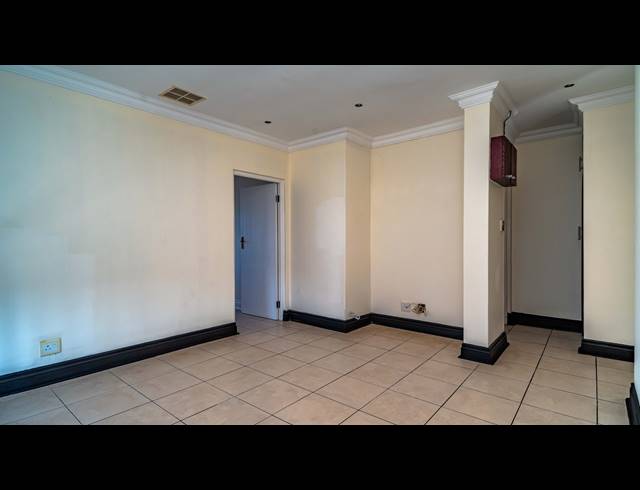 4 BEDROOM APARTMENT FOR SALE IN LA LUCIA